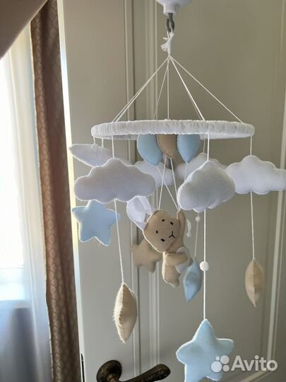 Детский мобиль в кроватку