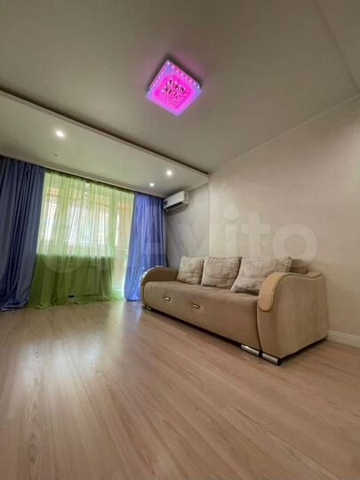 2-к. квартира, 66 м², 2/10 эт.