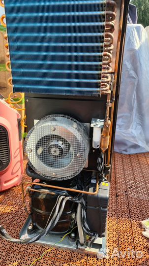 Охладитель Schneider для серверной, оборудования