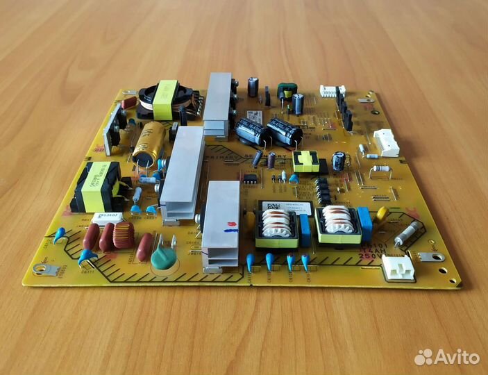 Блок питания 1-981-177-11