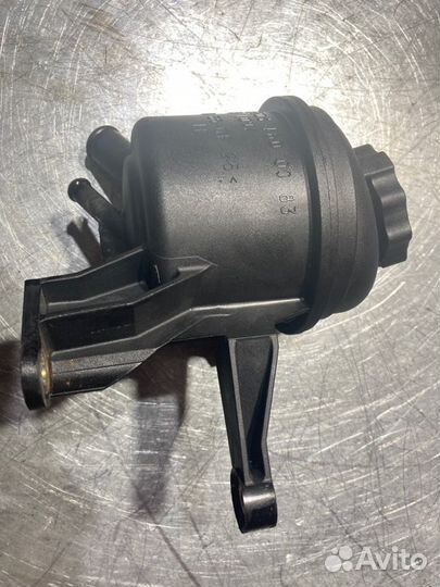 Бачок гидроусилителя Mercedes C-Class W203 OM646