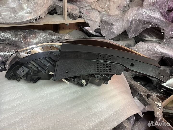 Фара правая Kia Optima GT-Line 4 биксенон