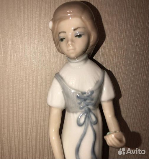 Статуэтка фарфор испания casades