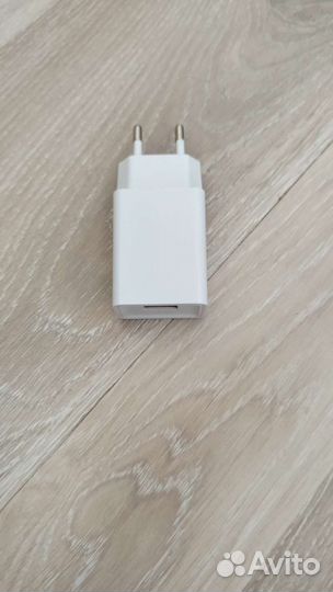 Блок питания телефона