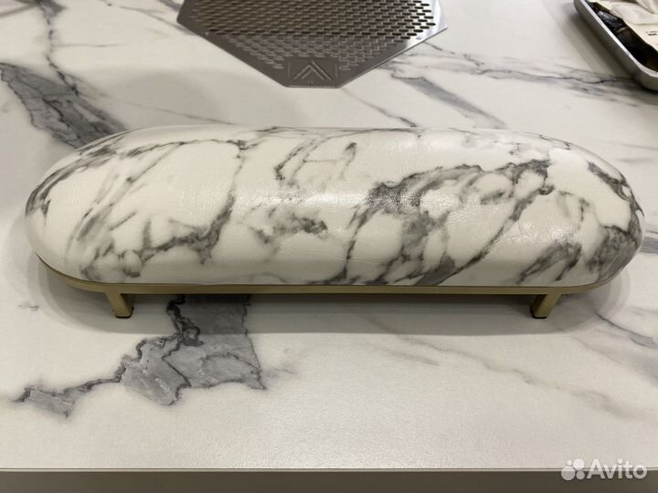 Подставка для рук маникюрная с ковриком