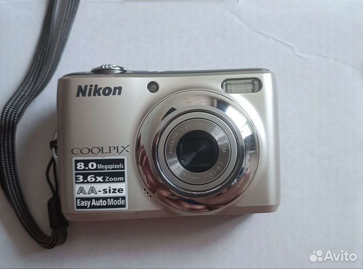 Компактный фотоаппарат Nikon