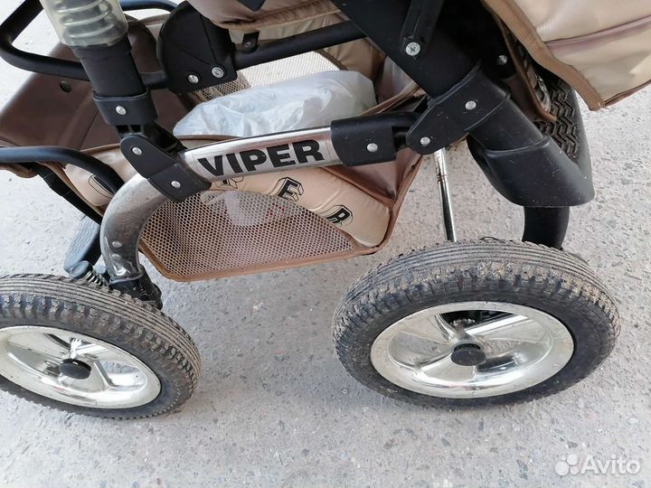 Детская прогулочная коляска