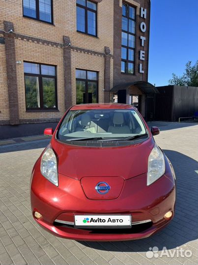 Nissan Leaf AT, 2011, 84 350 км