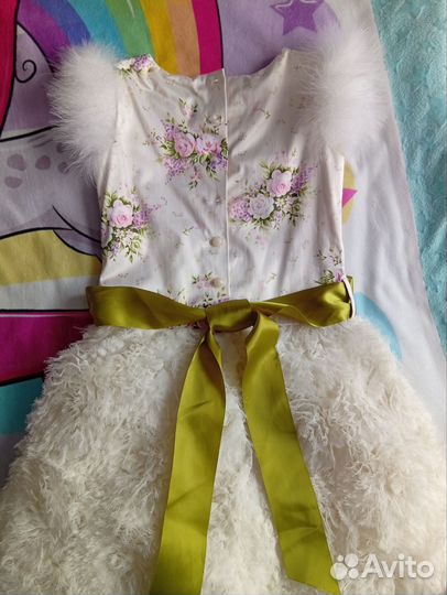 Платье праздничное для девочки 122- 128