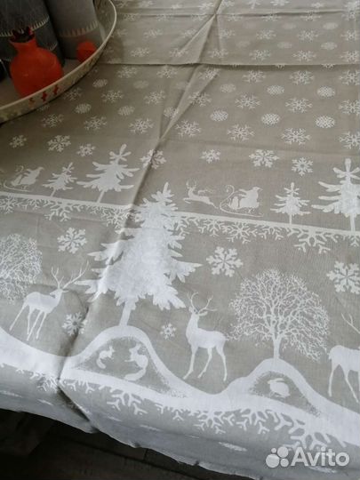 Дорожка на стол новогодняя