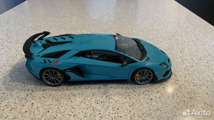 Lamborghini aventador SVJ AutoArt 1:18
