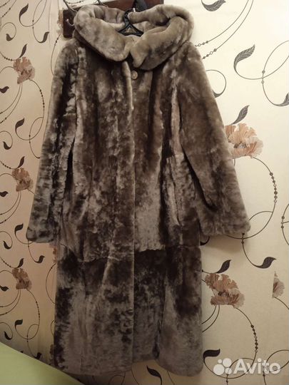 Шуба мутоновая с капюшоном 50 52