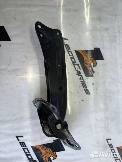 Рычаг подвески нижний задний левый Volkswagen