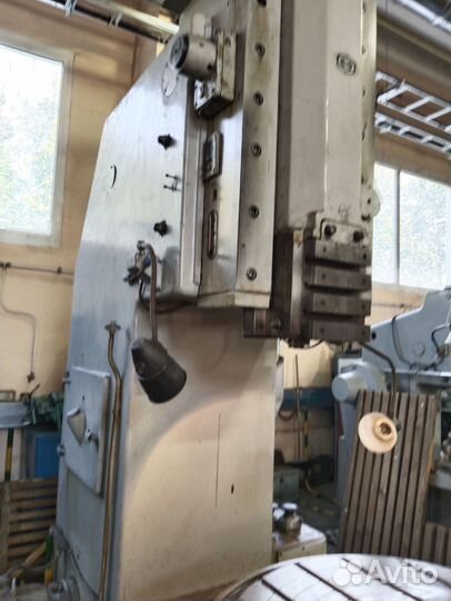 Токарно карусельный станок 1512