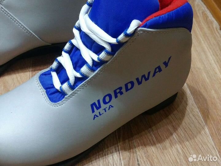 Новые Лыжные ботинки Nordway Alta 36 размер Новые