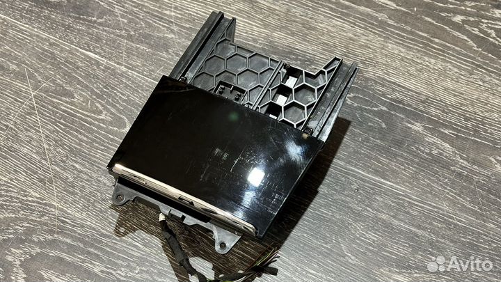 Зарядка Qi оригинал kodiaq karoq