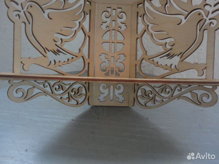 Угловая полка для икон 29,5см