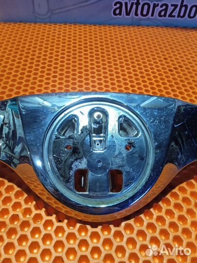 Молдинг капота Skoda Fabia