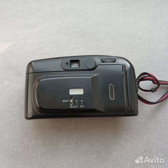 Плёночный фотоаппарат Yashica EZS Zoom 70