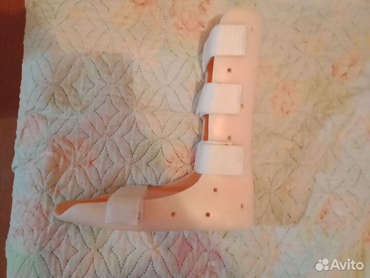 Тутор на голеностопный сустав,и на руку