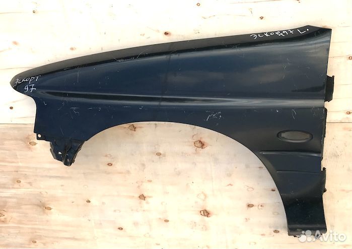 Крыло левое Форд Эскорт Турнир 1997