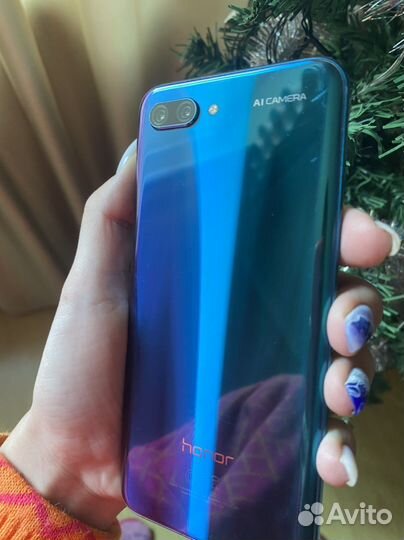 Телефон honor 10