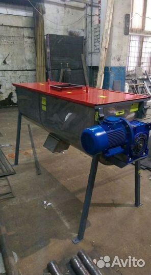 Кормосмеситель лопастной сго