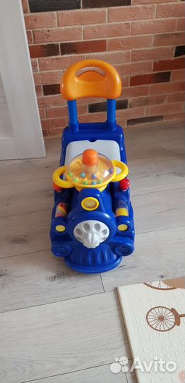 Каталка-паровоз Chicco
