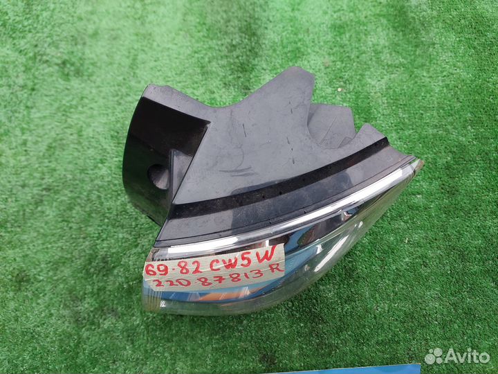 Фонарь задний правый Mitsubishi Outlander