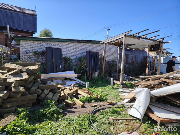 Уборка мусора на участке