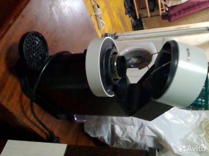 Продам кофе машину,капсульная