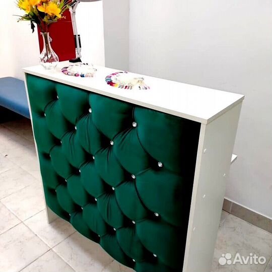 Ресепшен стойка администратора