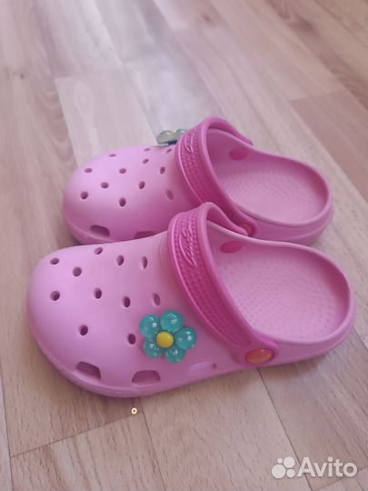 Сабо по типа кроксов на девочку 27 размер
