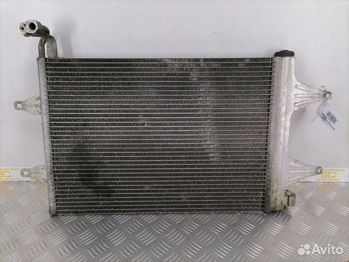 Радиатор кондиционера Volkswagen Polo 4 рест