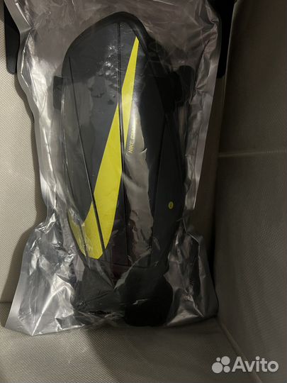 Щитки футбольные nike