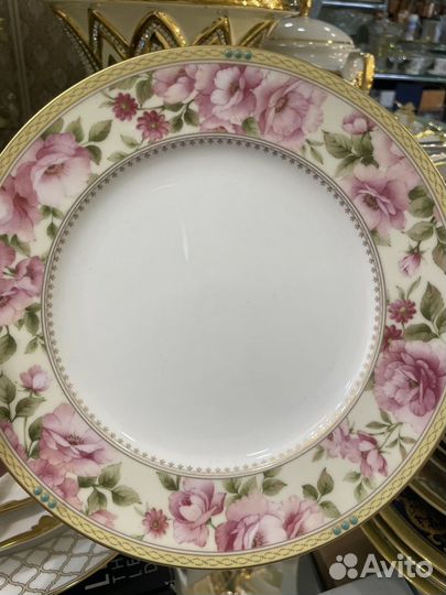 Noritake обеденные тарелки