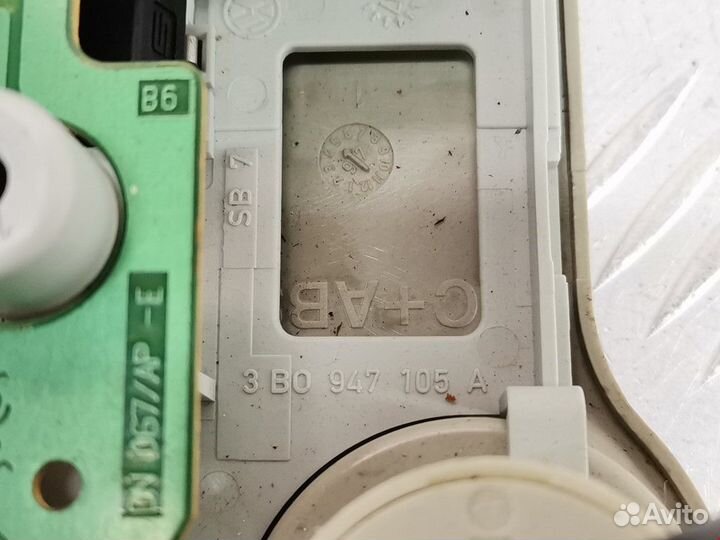 Фонарь салона (плафон) Volkswagen Passat B3 1997