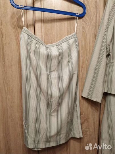 Женский деловой костюм тройка