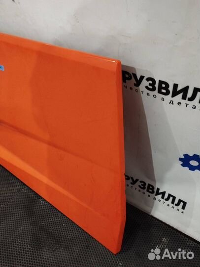 Крышка инструментального ящика левая Renault T