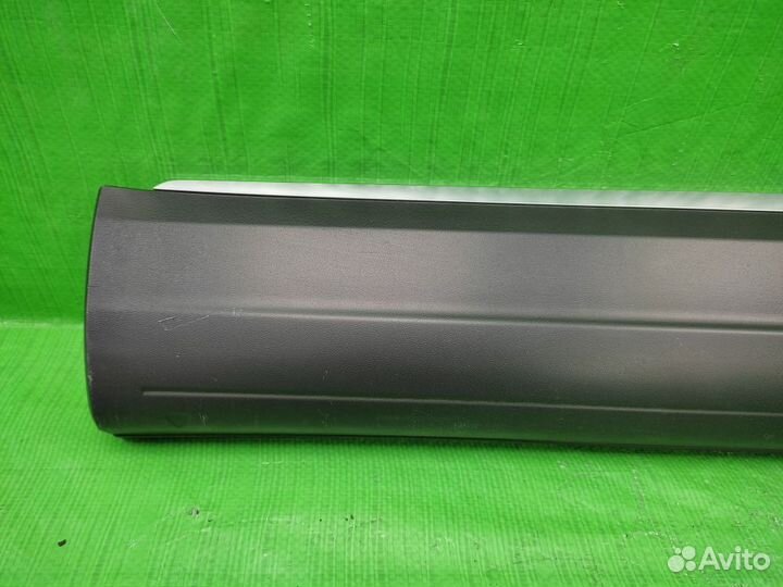 Накладка передней левой двери + хром Tiguan 11-16