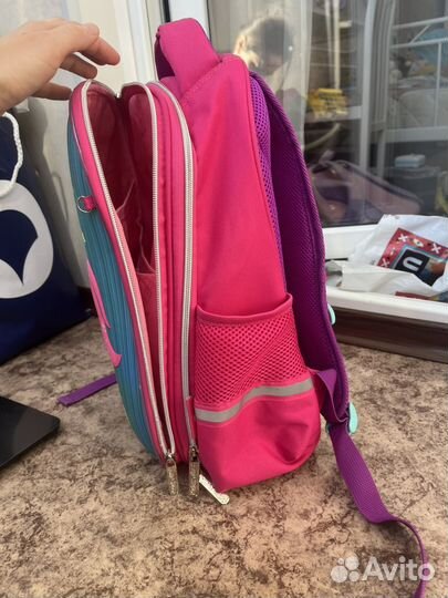 Рюкзак для девочки в школу