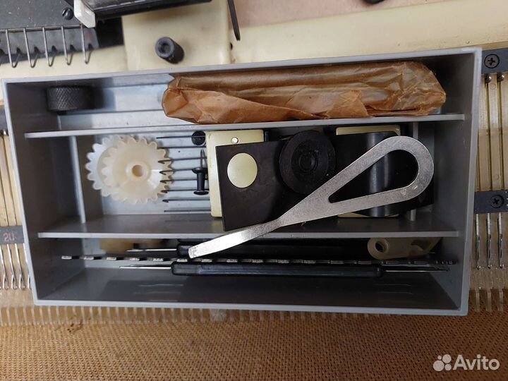 Ручная вязальная машинка