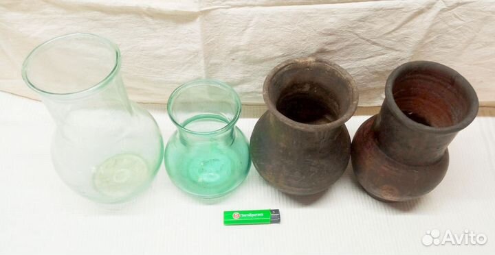 Глиняные и стеклянные крынки