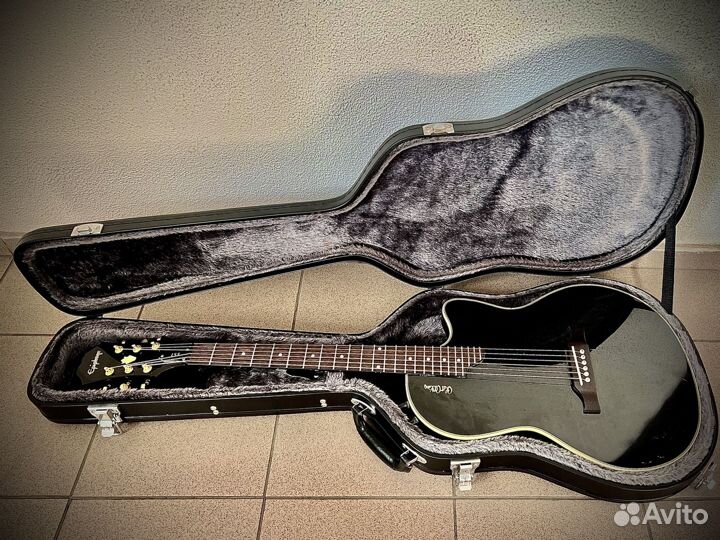Гитарный жесткий кофр Epiphone Chet Atkins SST