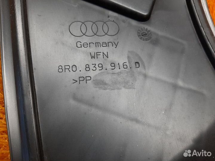 Заглушка двери задняя правая Audi Q5 8R calb 2010