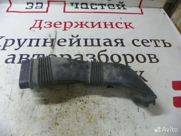 Патрубок воздушного фильтра Ford S-MAX