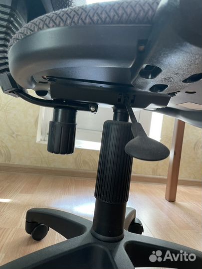 Компьютерное кресло