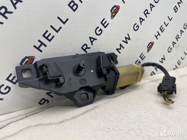 Доводчик багажника Bmw E65 E66