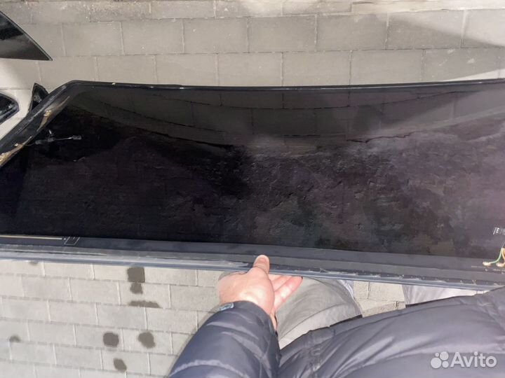 Заводские стекла на Мерседес 212