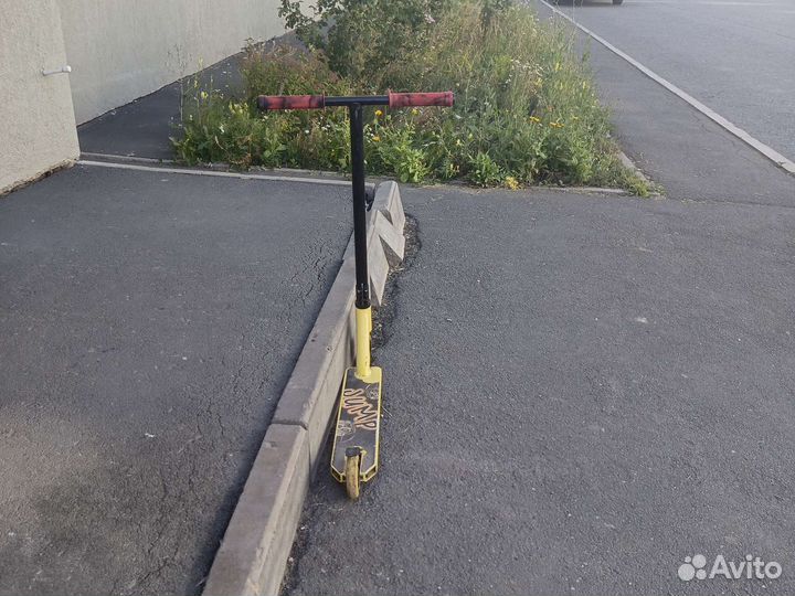 Трюковой самокат